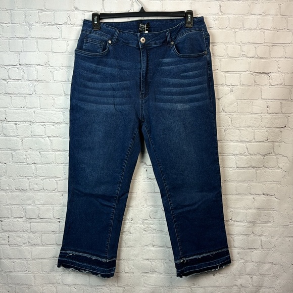 BloomChic Bootcut Stretchy High Rise Dark Wash Fringe Detail Jeans Plus Size 18 - Picture 2 of 5